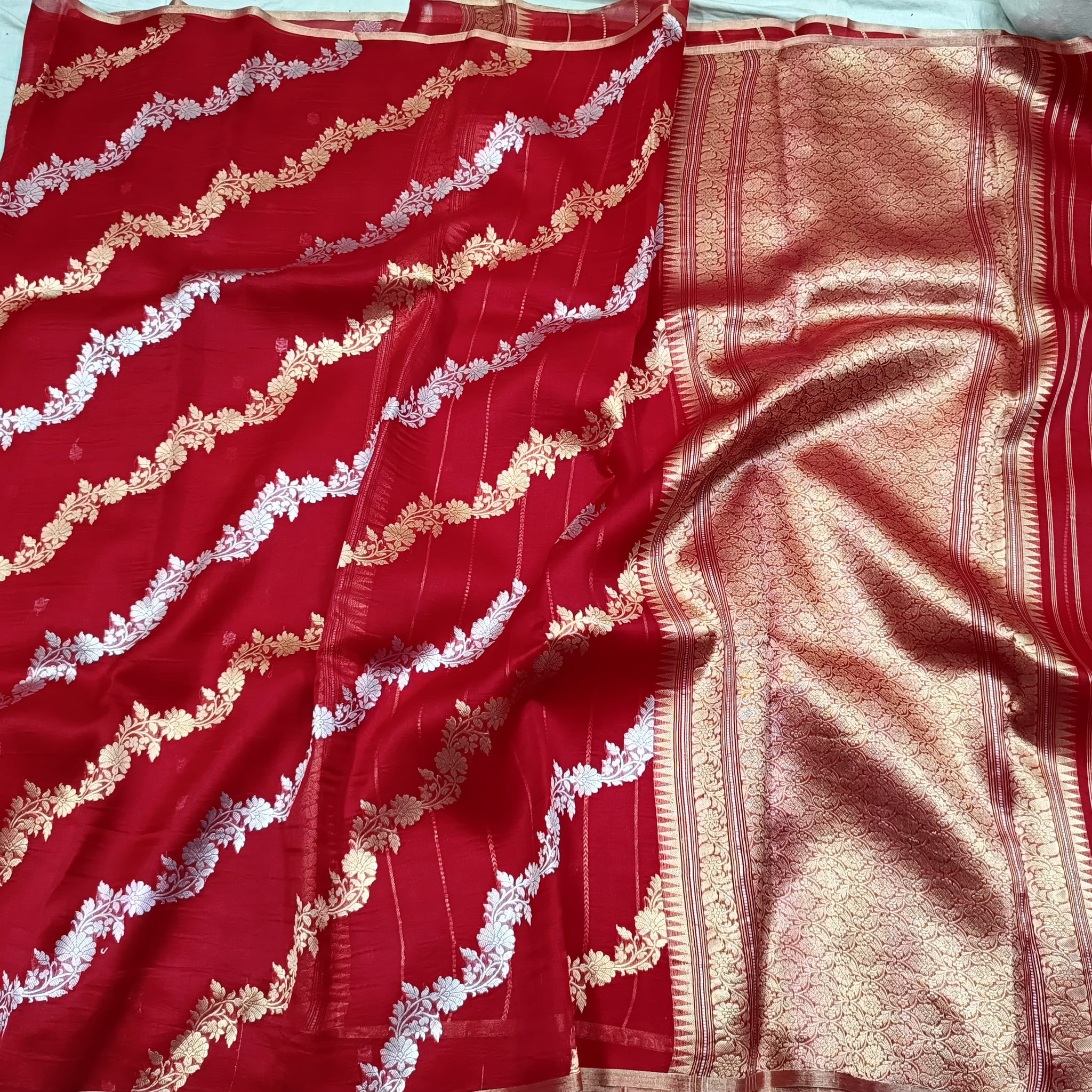 Pure handwoven kora silk - red (color customisation available)
