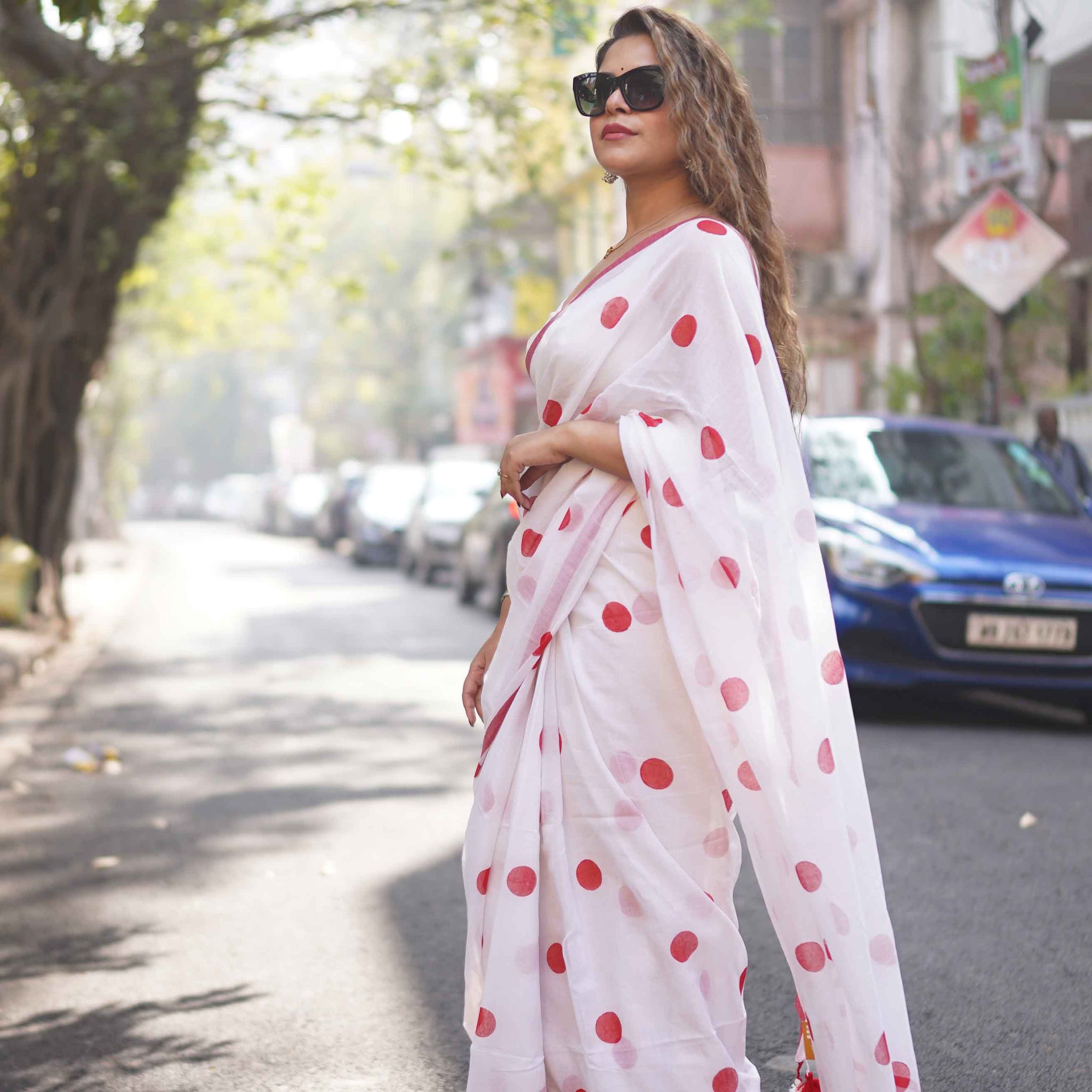 SRIJA white/red